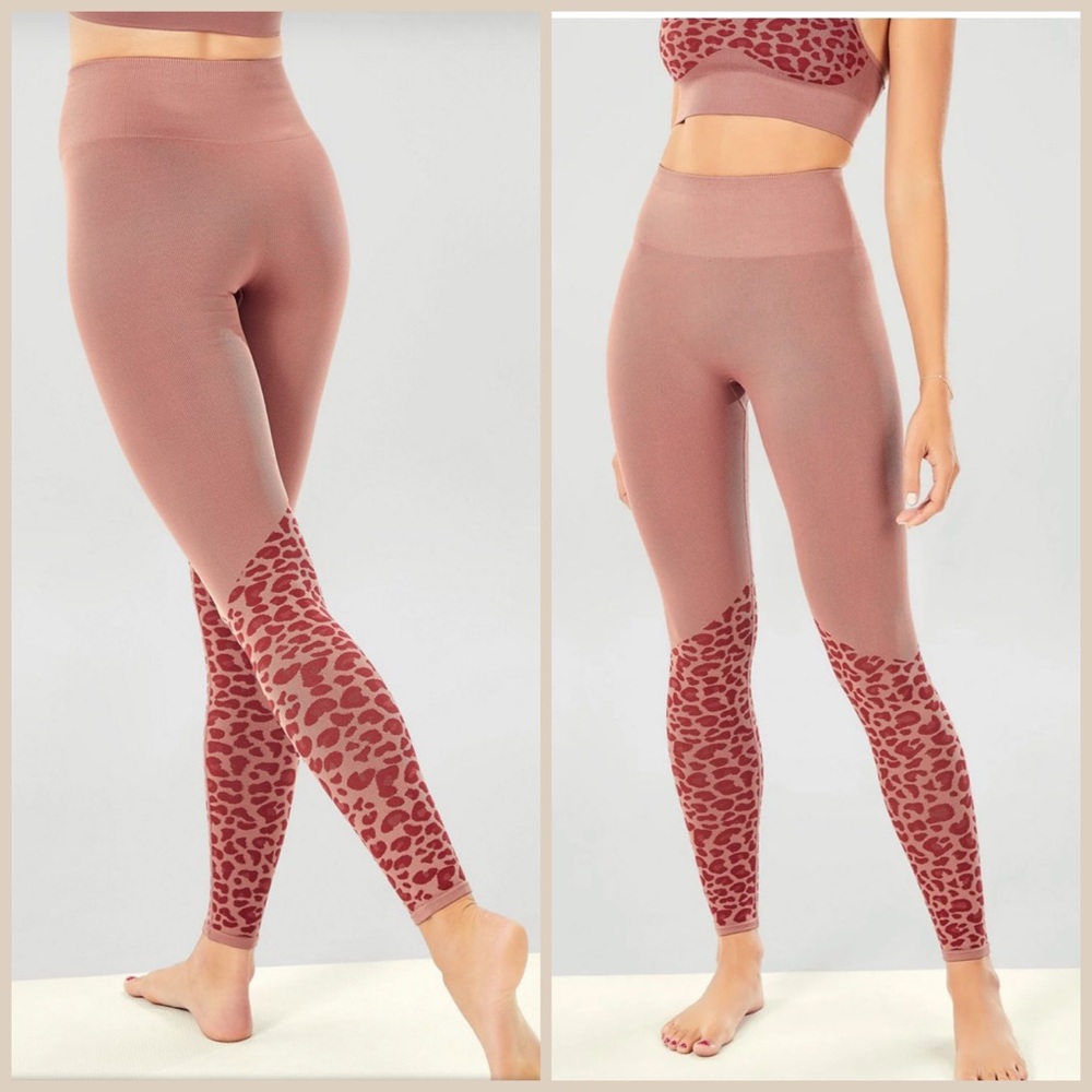 LIKE NEW FABLETICS SEAMLESS PANTS